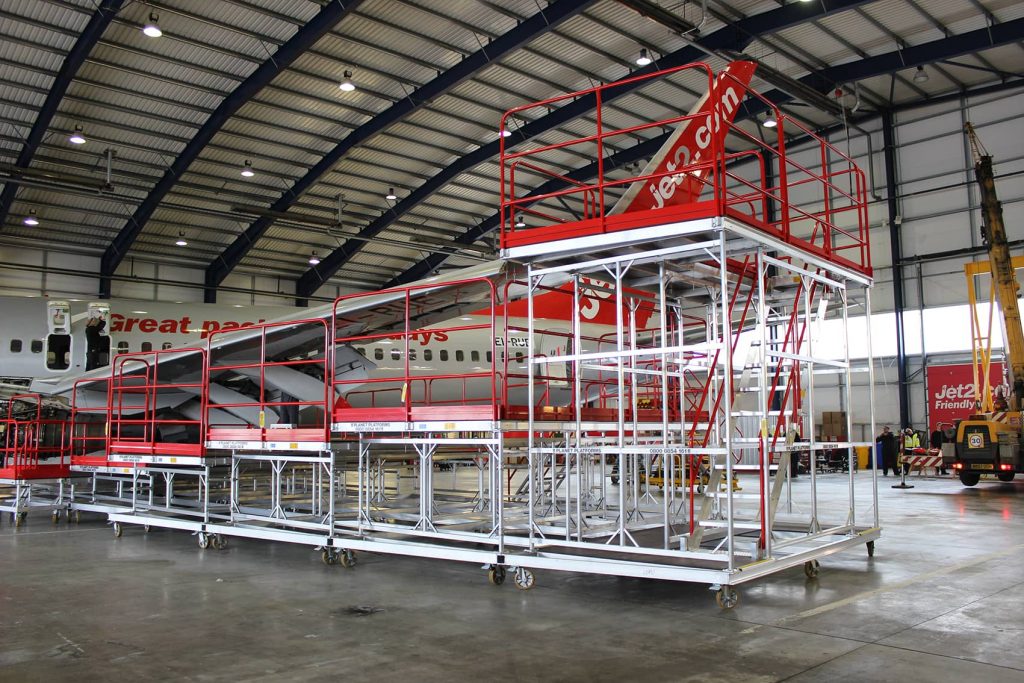 Aircraft maintenance access platforms