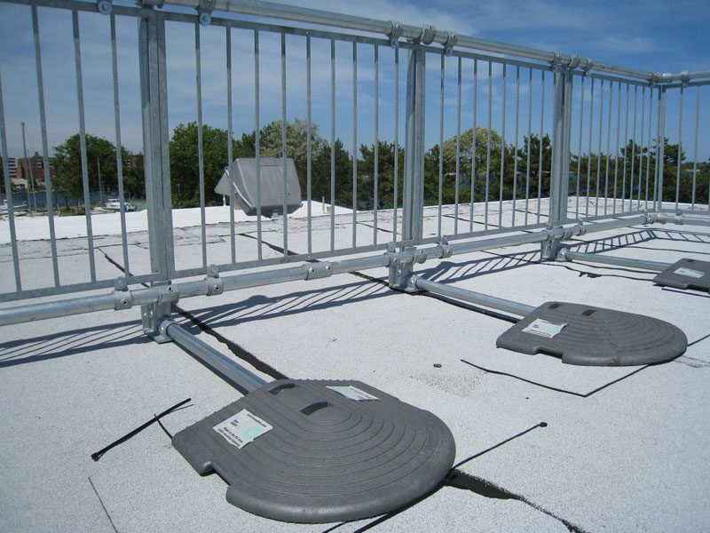 Kee Guard freestanding counterweights